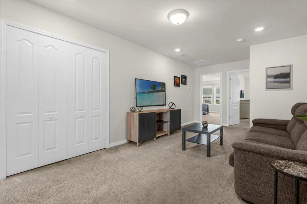 5 Bedrooms - 4,5 Bathrooms - Solterra 7436 Ol Davenport Holiday home